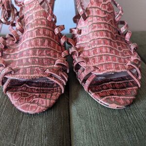 Antrhopologie Miss Albright pink ankle wripped Heeled Croco Embossed Sandals 9